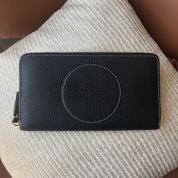 Tory Burch Perforated Logo Zip Continental Wallet - Picture 2 of 8